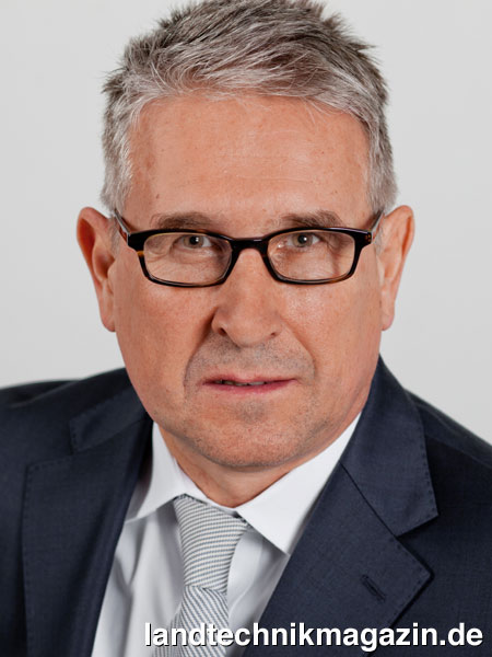 lDr. Andreas Strecker (56) übernimmt als neuer Finanzvorstand ab dem 1. April 2018 das Vorstandsressort Finanzen, Einkauf, Personal und Information Services der Deutz AG.