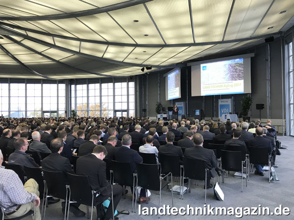 XL-Bild: Branchentreff bei der 76. Tagung LAND.TECHNIK am 20. und 21. November 2018 in Leinfelden-Echterdingen bei Stuttgart. Bild: VDI Wissensforum