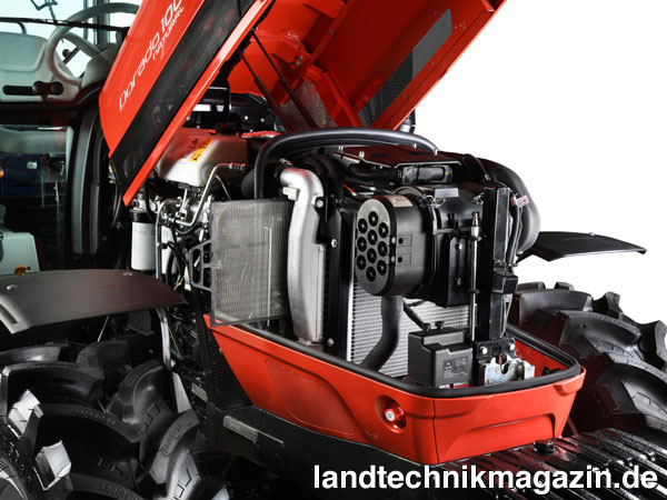 Bild: Der FARMotion 3-Zylinder-Motor in den neuen Same Dorado Natural Traktoren verfügt nach Herstellerangaben über 2.887 cm³ Hubraum und bietet eine Motor-Nennleistung von 48/65, 55/75, 62/84 beziehungsweise 67/92 kW/PS.