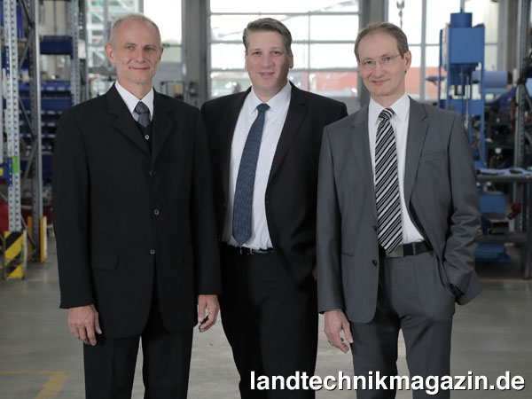 XL-Bild: Die Geschäftsführer der Vogelsang GmbH & Co. KG. (v.l.n.r.): Hugo Vogelsang, David Guidez, Harald Vogelsang.