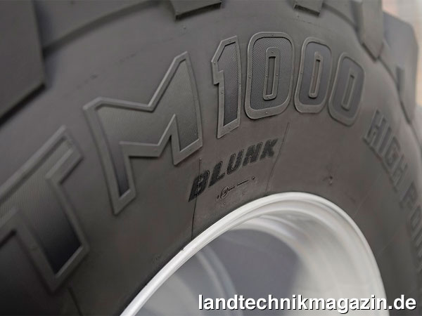 lTrelleborg stellt die neue Reifen-Baureihe TM1000 ProgressiveTraction für Hochleistungstraktoren vor, die neben dem neuen Profil auch VF-Technologie bietet, um eine höhere Tragfähigkeit zu erzielen.