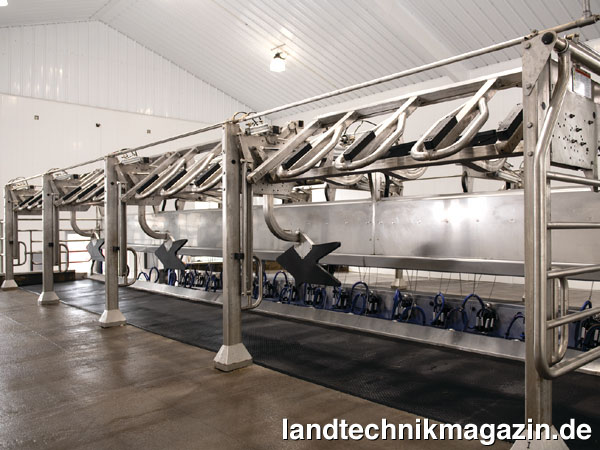 lDer neue DeLaval Parallelmelkstand P500 (hier von außen betrachtet) ersetzt in Deutschland und Österreich die DeLaval Melkstände Cascade und Endurance.