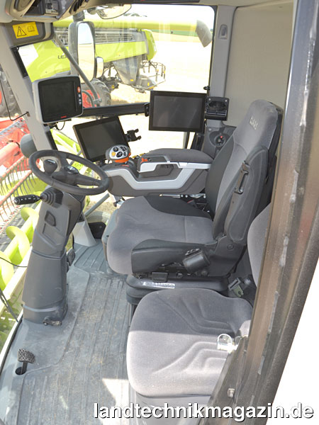 XL-Bild 11: Das Platzangebot in der Kabine der neuen Claas LEXION 5000