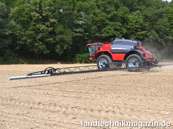 Bild: Die neuen Selbstfahr-Spritzen Horscgh Leeb 6.300 PT und 8.300 PT bieten Gestängebreiten von bis zu 42 m mit bis zu 42 Teilbreiten.