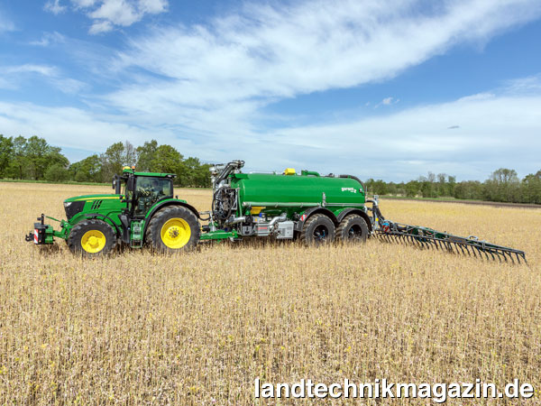 XL-Bild: Ab sofort können die Kotte garant Güllewagen mit dem NIR Sensor John Deere HarvestLabTM 3000 ausgerüstet werden. Die Nährstoffanalyse kann sowohl während des Befüllens als auch während des Ausbringens erfolgen.