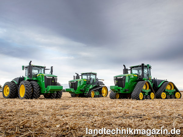 Bild: John Deere hat die Radtraktoren 9R, die Doppelraupentraktoren 9RX und die Raupentraktoren 9RT (Mitte) mit stärkeren Motoren und mehr Elektronik ausgerüstet. Zusätzlich wurde die Nomenklatur erneuert.