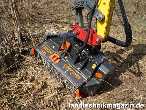 XL-Bild: Vogt bietet mit der Tifermec Serie Tirok neue Gestrüpp- und Forstmulchköpfe für den Baggeranbau an. Insgesamt stehen in der neuen Baureihe 11 Modelle mit Arbeitsbreiten von 800 bis 1.300 mm zur Wahl.