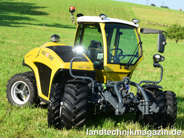 lRigitrac hat mit dem neuen SKH 60 jetzt auch einen Hangschlepper respektive Mähtraktor mit gleich großen Rädern an Hinter- und Vorderachse sowie Kabine zwischen den Achsen im Programm. Der 4-Zylinder Deutz-Common-Rail-Motor vom Typ TCD 2.9 L4 des neuen Rigitrac SKH 60 bietet nach Herstellerangaben (ohne Angabe einer Norm) eine Nennleistung von 55,4/75 kW/PS.