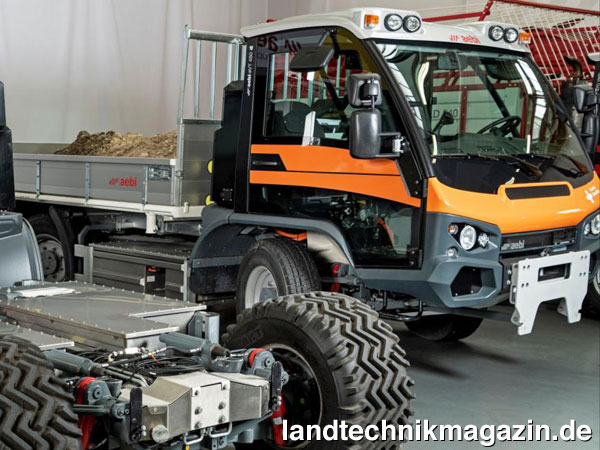 lAebi testet den Prototypen des eVT Vario Transporters, um Erfahrungen im Alltagseinsatz zu sammeln, Zuverlässigkeitstests durchzuführen und die Einsatzgrenzen des eVT zu bestimmen.