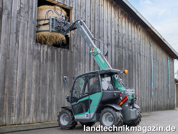 lDer neue KT144 ist jetzt das kleinste Modell im Kramer Teleskoplader-Programm. Er bietet laut Kramer eine maximale Stapelhöhe von 4,3 m.