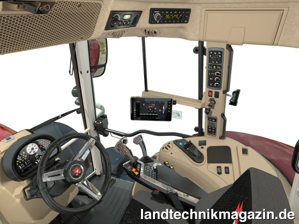 Bild: Die Top-Ausstattung der neuen Massey Ferguson MF 7S Traktoren heißt Exclusive. Neben der neuen Bedienarmlehne zeichnet sich dieses Ausstattungspaket durch ausschließlich elektronisch bediente Steuergeräte aus.