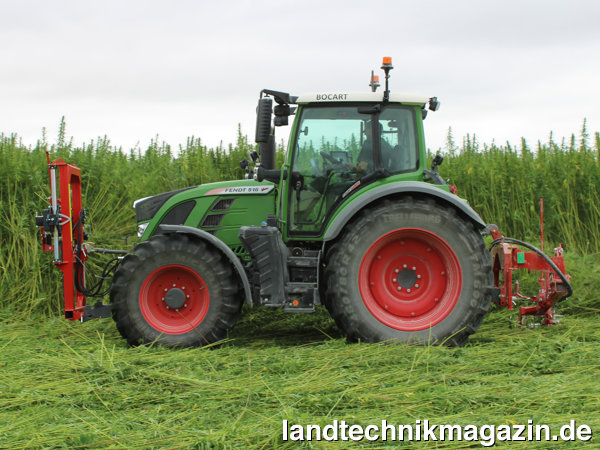 XL-Bild: Für eine schnelle und einfache Ernte von Faserhanf bietet Sauerburger jetzt eine neue Hanf-Schneidwerkskombination an.