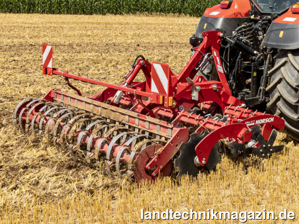 lDas Update bei der Horsch 3-Punkt-Scheibenegge Joker CT beinhaltet neue Scheibenhalter, neue Randscheiben und ein Zusatzgewicht für den Mittelrahmen.